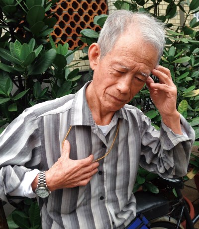 心臟衰竭病患的身體會產生一種蛋白質,降低抗利尿激素的分泌,而變得頻尿。 心臟衰竭病患的身體會產生一種蛋白質,降低抗利尿激素的分泌,而變得頻尿。