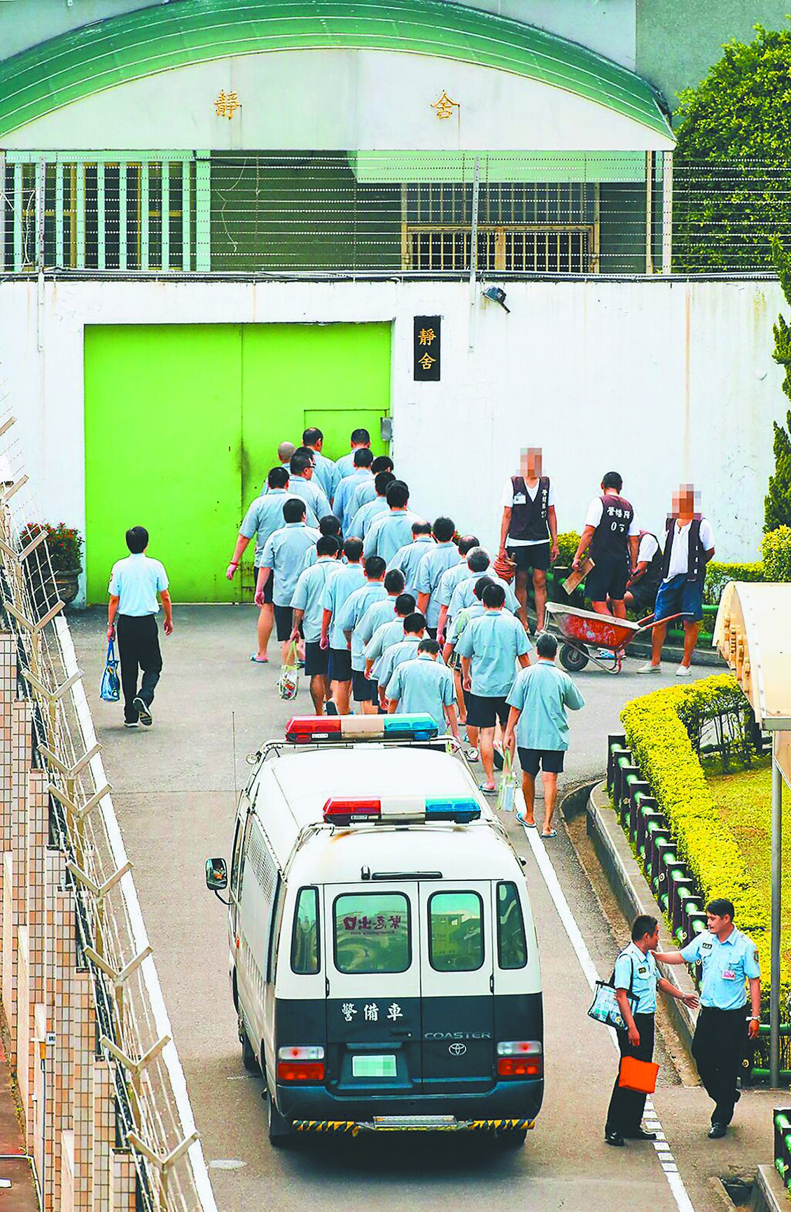 台北監獄林姓受刑人,想要參與明年1月13日的正副總統及立委投票遭拒,提行政訴訟及聲請定暫時狀態假處分。台北高等行政法院裁定,桃園市選舉委員會在訴訟確定前,應先在台北監獄內,設置投票所或其他適當方法,讓他投票,桃園市選委會不服提抗告,最高行政法院創首例,14日開庭審理。圖為台北看守所。(本報資料照片) image