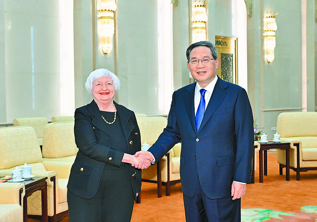 美國財政部長葉倫(Janet Yellen)26日受訪表示,最近出訪北京的美國財政部官員獲得大陸方面保證銀行業「表現良好」。圖為葉倫(左)2023年7月7日與大陸國務院總理李強會面。(新華社) image