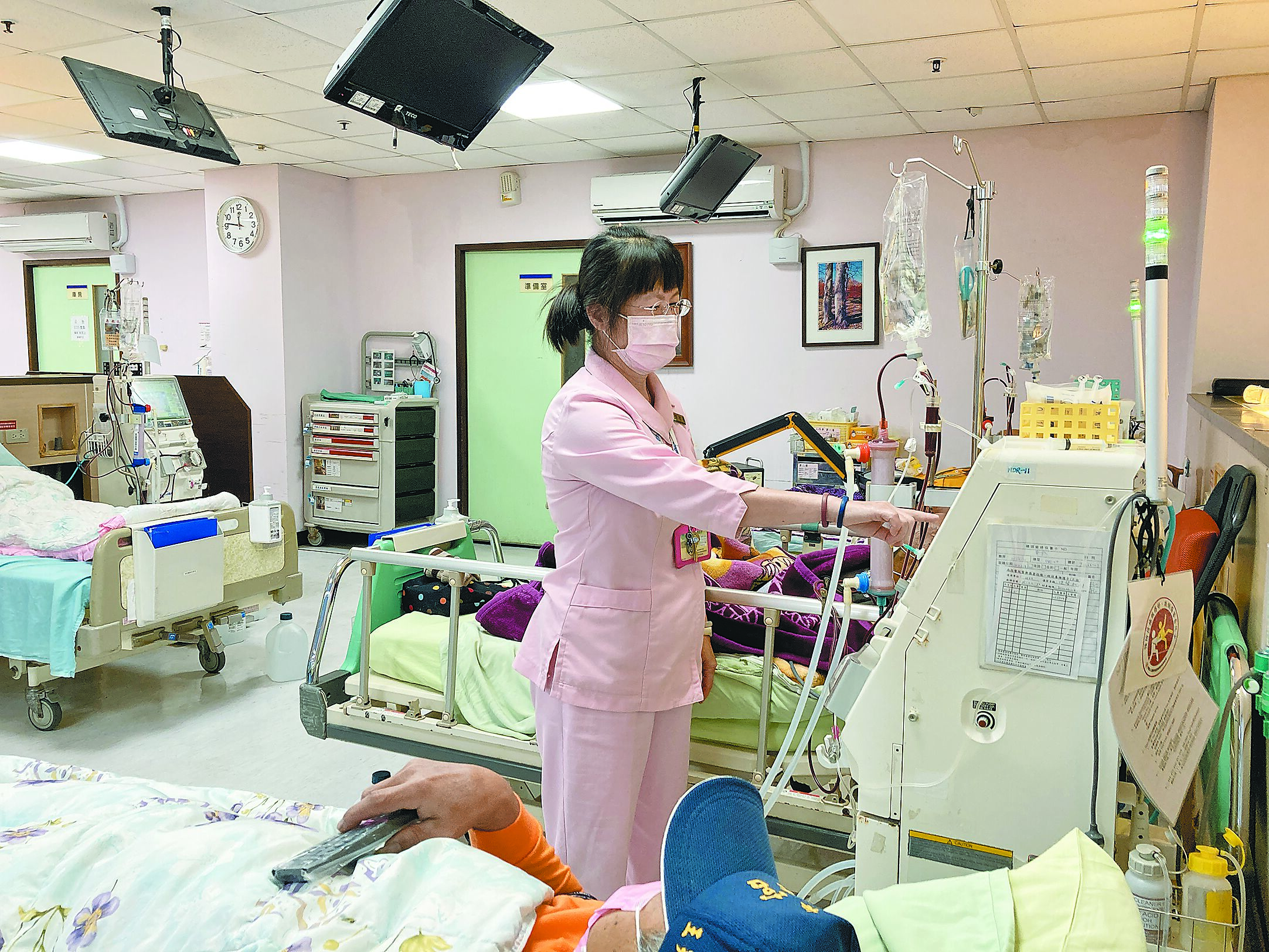 台灣慢性腎病患約200多萬人,多數都是輕症,若能及早發現,就能避免腎臟問題進一步惡化。(南投醫院提供/廖志晃南投傳真) image