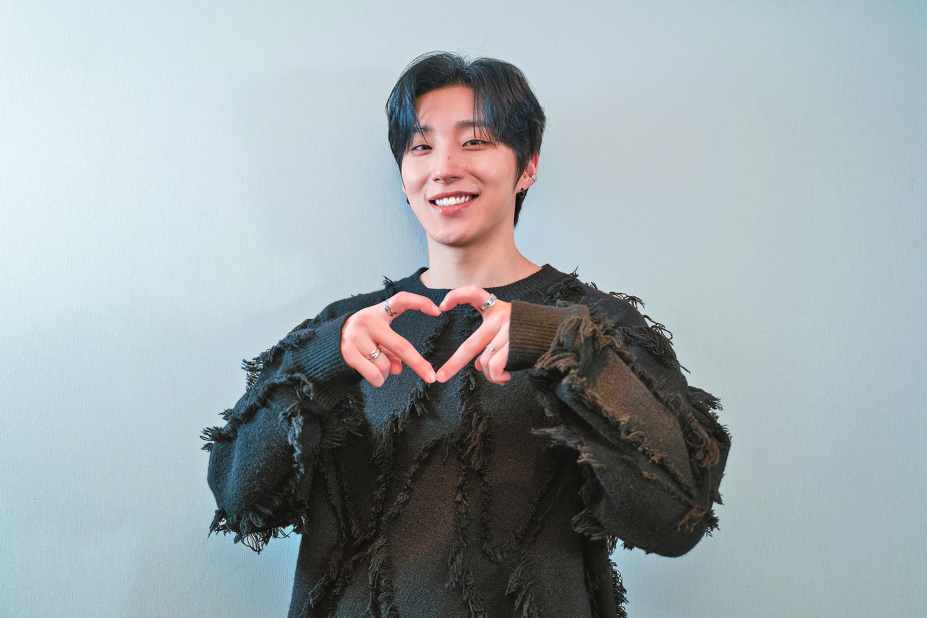 文鐘業來台開唱,15日受訪時不忘先告白粉絲。(SHOW Office提供) 文鐘業來台開唱,15日受訪時不忘先告白粉絲。(SHOW Office提供)