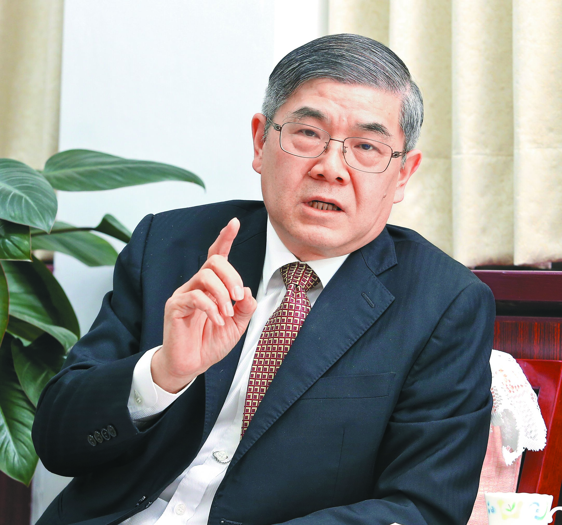 「410教改聯盟」第二任會長、現任銓敘部長周志宏接受本報專訪時表示,現在學生比較有自己的看法、勇於表達及樂於實現自我,這是教改帶來的成果。(王英豪攝) image