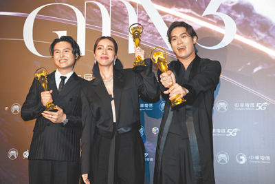 告五人出道7年,29日首度拿下金曲獎「年度歌曲獎」。◎攝影中心:陳俊吉、羅永銘、鄧博仁 image
