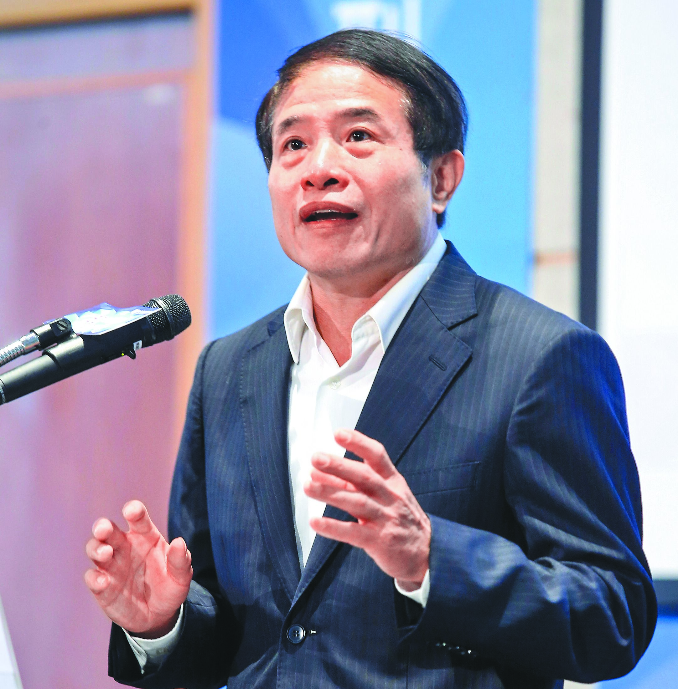 行政院30日去函NCC,令即將卸任的副主委翁柏宗延任,並代理主委。國民黨立委翁曉玲痛批,民進黨耍詐,非常不尊重立法院。(本報資料照片) image