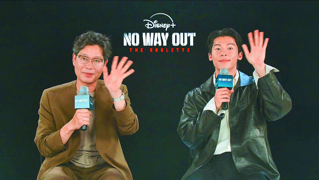 許光漢(右)和劉宰明一同為《無路可走》受訪,開啟互誇模式。(Disney+提供) 許光漢(右)和劉宰明一同為《無路可走》受訪,開啟互誇模式。(Disney+提供)