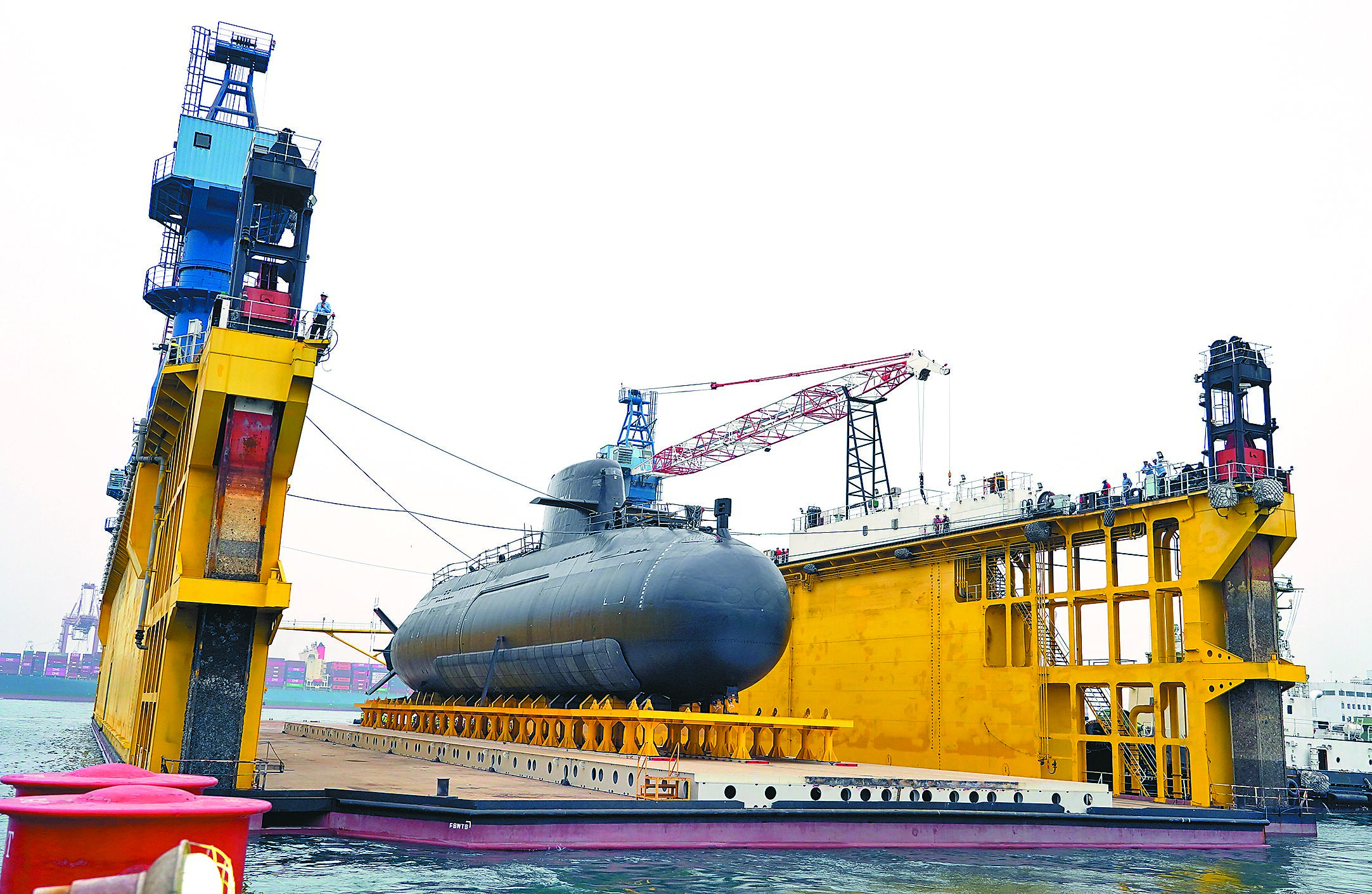根據國防預算書內容,潛艦後續艦2031年度預算達321億餘元。圖為首艘國造潛艦海鯤號。(台船公司提供) image
