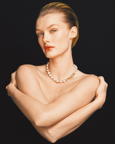 TIFFANY與菲董合作的Tiffany Titan by Pharrell Williams聯名珠寶珍珠項鍊。(Tiffany & Co.提供) TIFFANY與菲董合作的Tiffany Titan by Pharrell Williams聯名珠寶珍珠項鍊。(Tiffany & Co.提供)