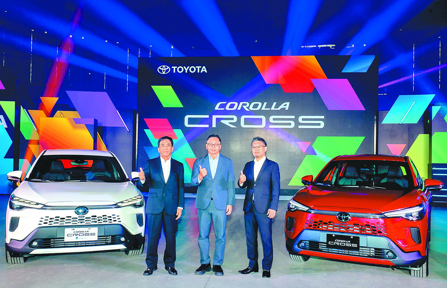 被視為第4季車市買氣指標的改款TOYOTA COROLLA CROSS,在日本豐田原廠力挺下,若把配備升級納入,每台車讓利高達9萬元,入門款甚至殺到「80萬有找」的7字頭價位。(郭吉銓攝) image