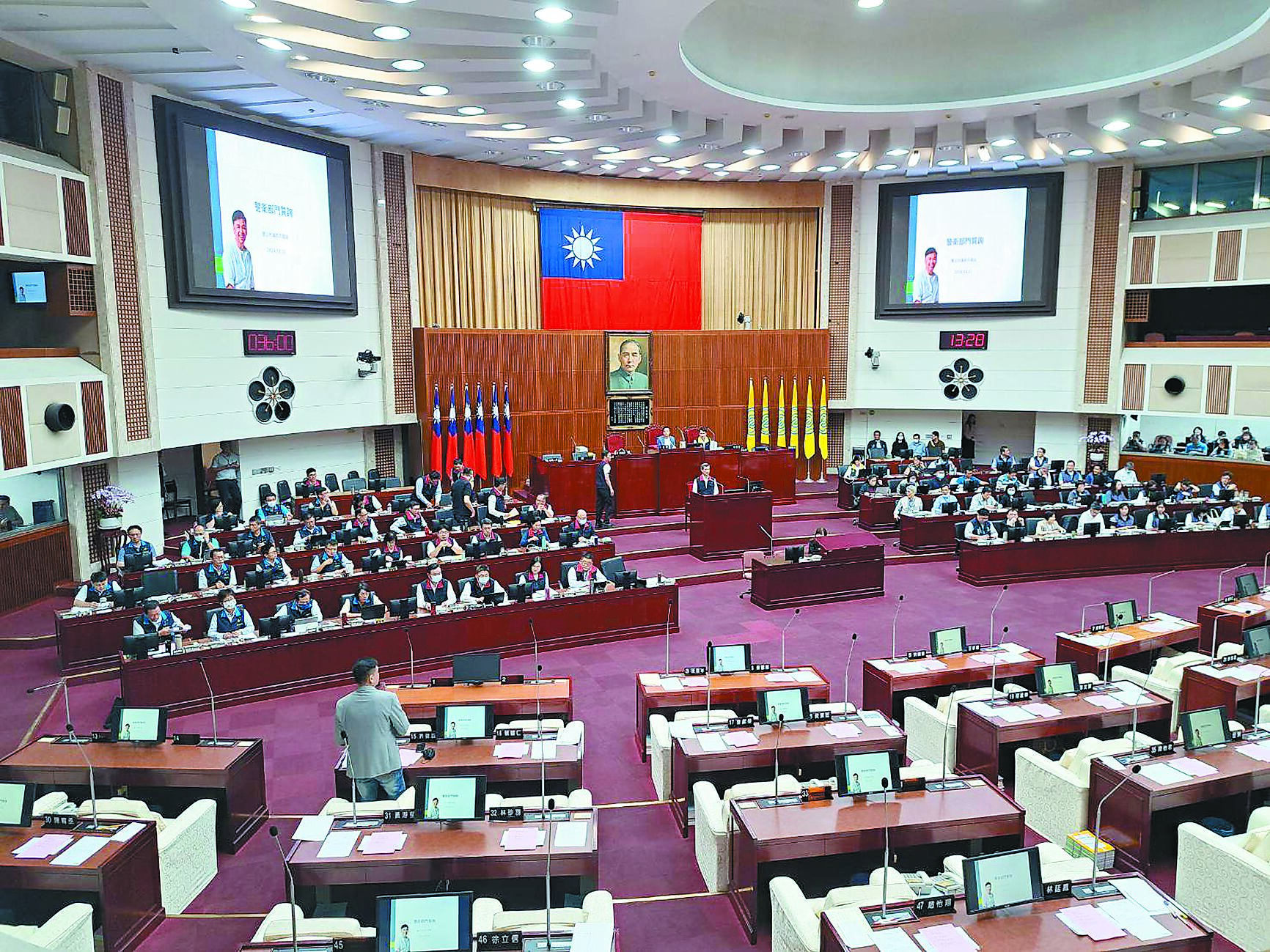 台北市詐騙案件破獲率雖然年年攀升,不過,台北市議員洪健益21日指出,民眾被詐騙的財損也在成長,呼籲警方解決詐騙要從源頭抓起。(温予菱攝) image