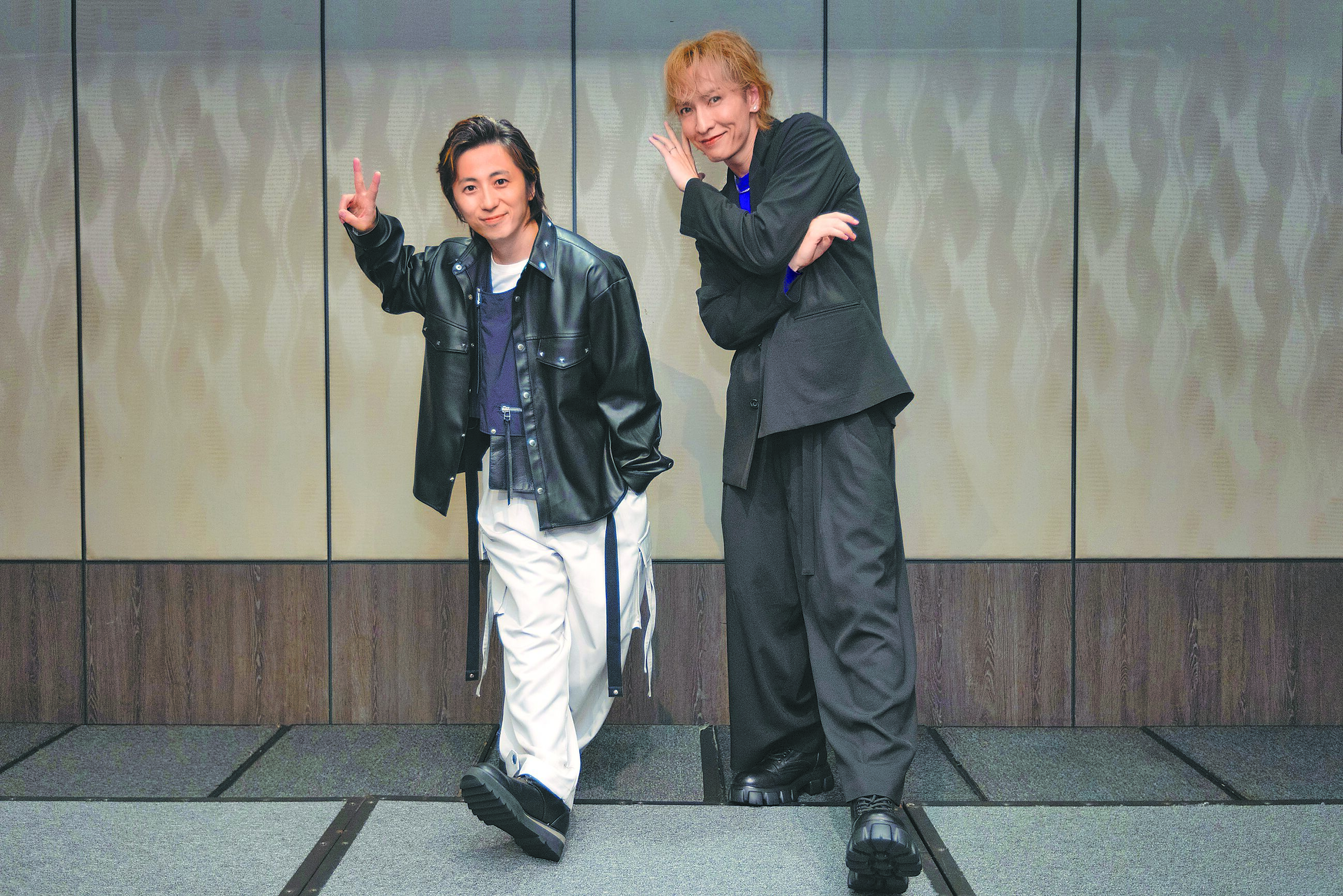 w-inds.成員橘慶太(右)和千葉涼平23日受訪歡笑聲不斷。
(G-MUSIC提供) image