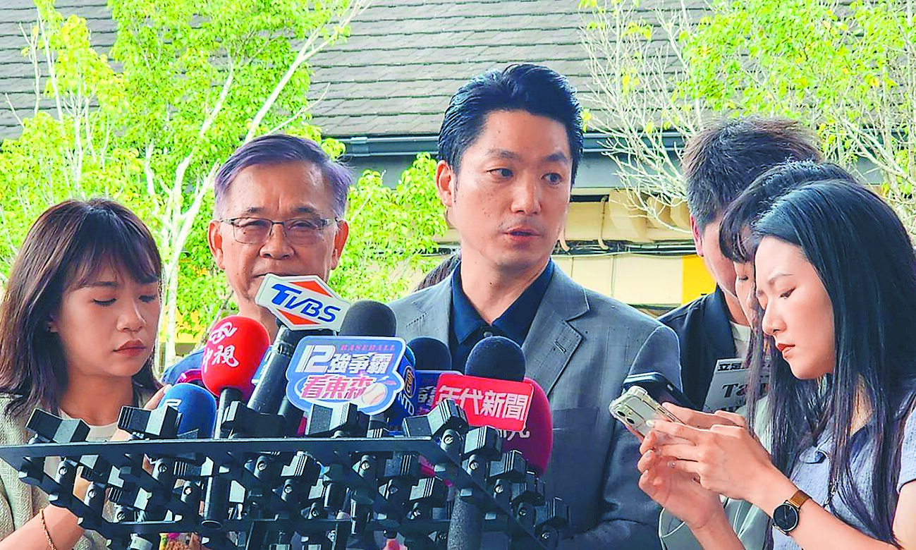 針對周杰倫演唱會黃牛票盛行,台北市長蔣萬安26日受訪時重申,已經要求警察局專案嚴查嚴辦。(丁上程攝) image