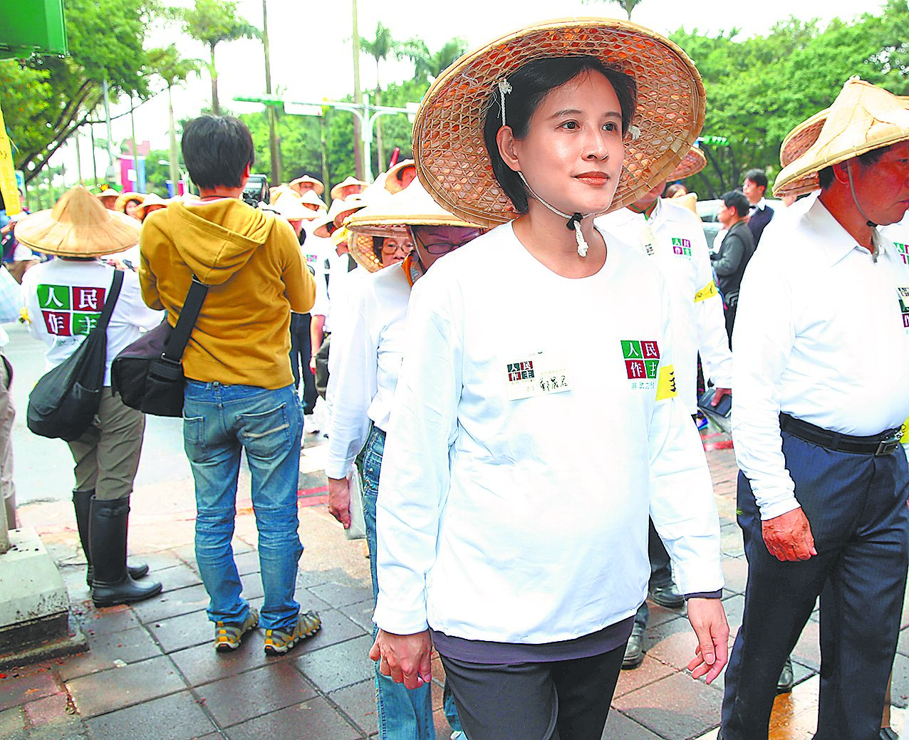 行政院副院長鄭麗君反核立場鮮明。圖為2014年全國廢核行動平台發起反核遊行,當時懷孕的鄭麗君也加入聲援。(本報資料照片) image