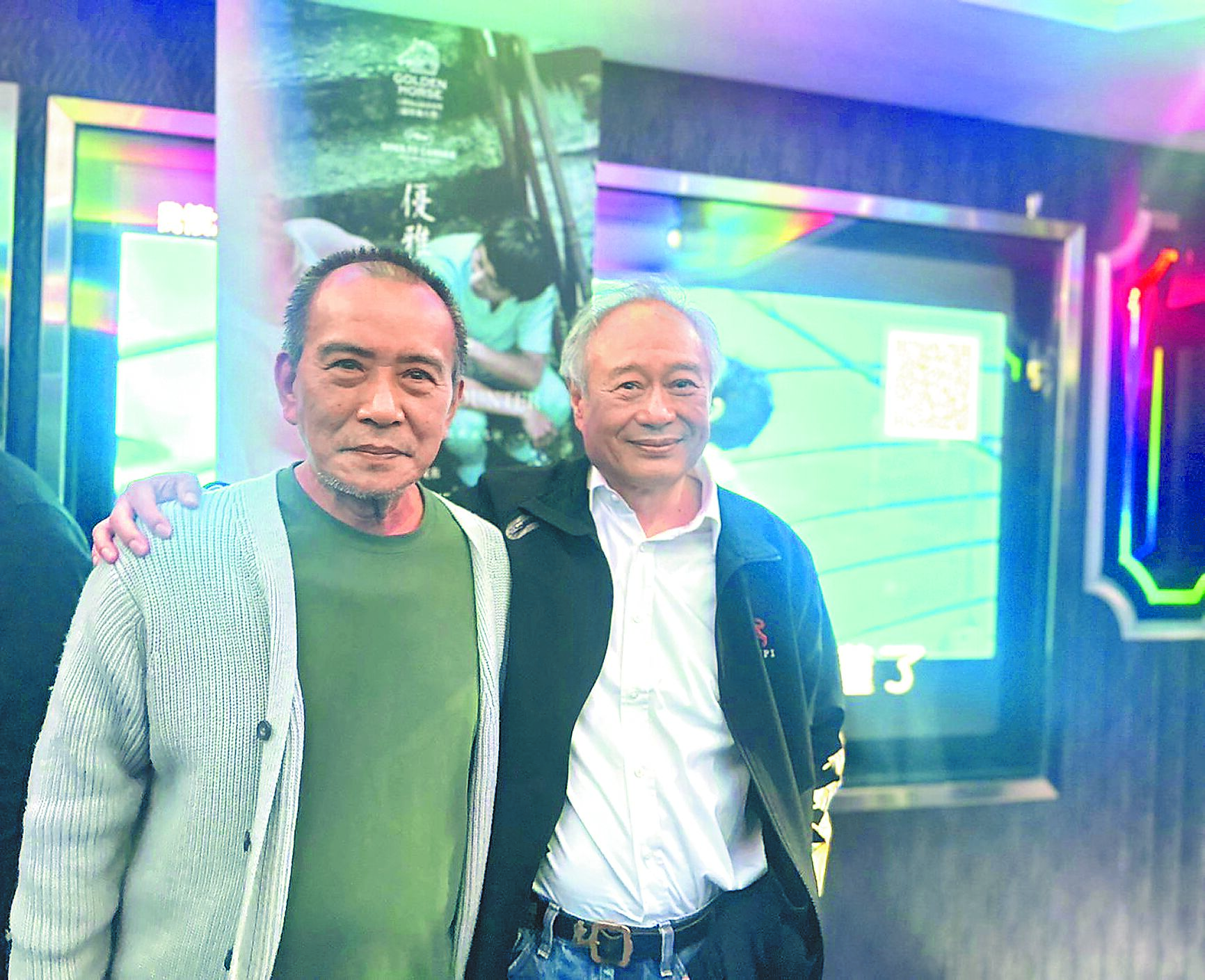 李安(右)24日清晨仍趕赴張作驥新片《優雅的相遇》金馬慶功宴。(張作驥電影工作室提供) 李安(右)24日清晨仍趕赴張作驥新片《優雅的相遇》金馬慶功宴。(張作驥電影工作室提供)