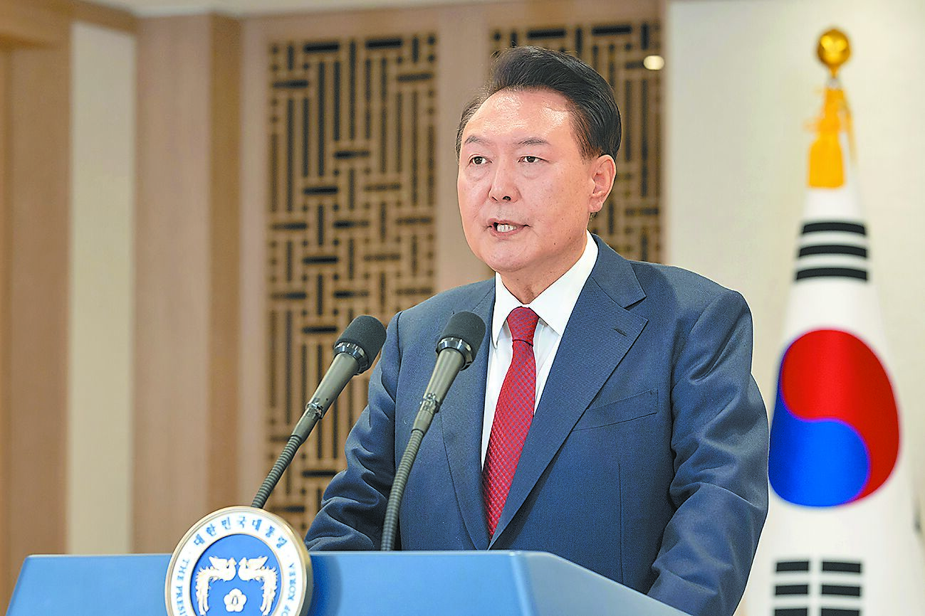 韓國總統尹錫悅發表談話,堅稱戒嚴具正當性。(美聯社) 韓國總統尹錫悅發表談話,堅稱戒嚴具正當性。(美聯社)