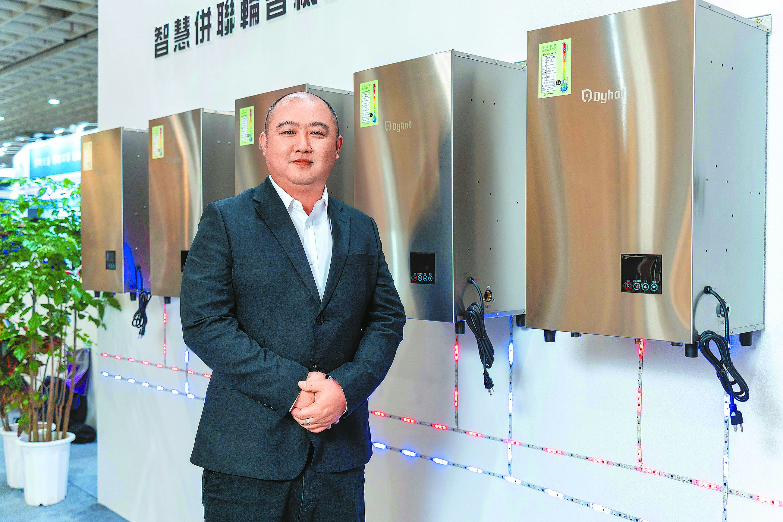 東湧實業工務部副總李文誌,對解決消費者的問題十分專業。(羅永銘攝) 東湧實業工務部副總李文誌,對解決消費者的問題十分專業。(羅永銘攝)