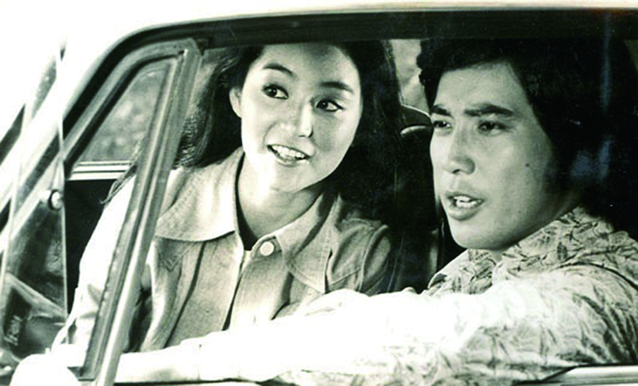 林青霞和秦漢曾演出多部瓊瑤小說改編的電影,圖為《雁兒在林梢》及《我是一片雲》。(本報資料照片) 林青霞和秦漢曾演出多部瓊瑤小說改編的電影,圖為《雁兒在林梢》及《我是一片雲》。(本報資料照片)