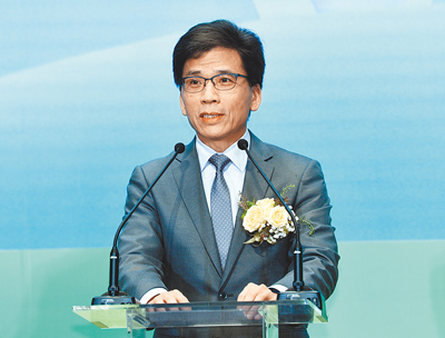 金管會主委彭金隆26日宣布,「純網保」政策將修正改為「數位保險公司」。(本報資料照片) image