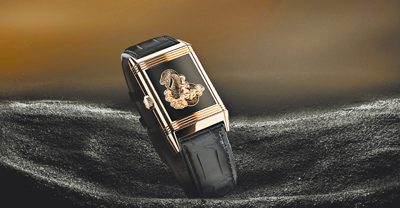 積家在蛇年推出第三款生肖表Reverso Tribute Enamel「Snake」翻轉系列琺瑯蛇年紀念表,361萬元。(Jaeger-LeCoultre提供) 積家在蛇年推出第三款生肖表Reverso Tribute Enamel「Snake」翻轉系列琺瑯蛇年紀念表,361萬元。(Jaeger-LeCoultre提供)
