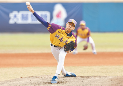 開南大學先發投手林張子俊主投7.1局拿下勝投。(大專體總提供/毛琬婷台中傳真) image