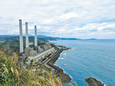 基隆協和火力發電廠打算由原本的燃重油電廠,轉型為天然氣電廠。(張志康攝) image