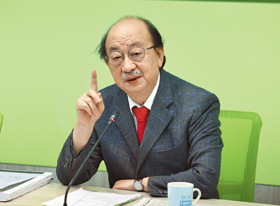 朝野對立不斷升溫,民進黨立法院黨團總召柯建銘26日點名,國民黨立委翁曉玲、吳宗憲及民眾黨立委黃國昌是「國會三寶」。(本報資料照片) image