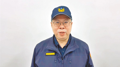 嘉義縣警察局督察長陳至瑋說明涉嫌販賣的劉姓警務員將記過免職。(嘉縣警局提供/廖素慧嘉縣傳真) image