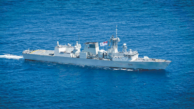 加拿大皇家海軍哈利法克斯級巡防艦渥太華號(HMCS Ottawa-FFH 341)16日通過台灣海峽。(摘自加拿大皇家海軍哈利法克斯級巡防艦渥太華號官方臉書帳號) image