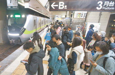 台鐵公司董事會5日通過票價合理化方案,凍漲30年終現調漲機會,平均調幅26.8%。(本報資料照片) image
