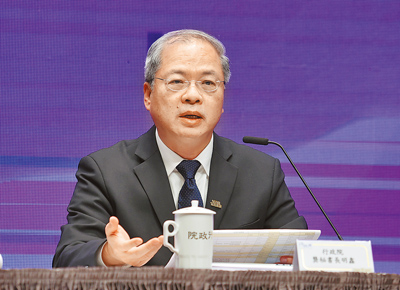 行政院祕書長龔明鑫表示,若刪減1000億台電沒有辦法永續經營,希望透過追加預算撥補獲得解決。(本報資料照片) image