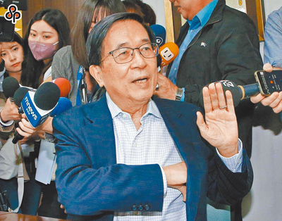 前總統陳水扁(見圖)日前接受專訪表示,「天下之大、不能夠獨占」;強調罷免不是說一時的爽,接下來會有政治後座力、後遺症。(本報資料照片) image