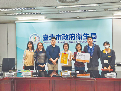 台北市衛生局提醒,合格心理機構應揭示開業執照及收費標準,並開立收據、製作諮商紀錄,諮商空間應隱密且隔音,確保民眾獲得安全健康的治療。(謝佳君攝) image