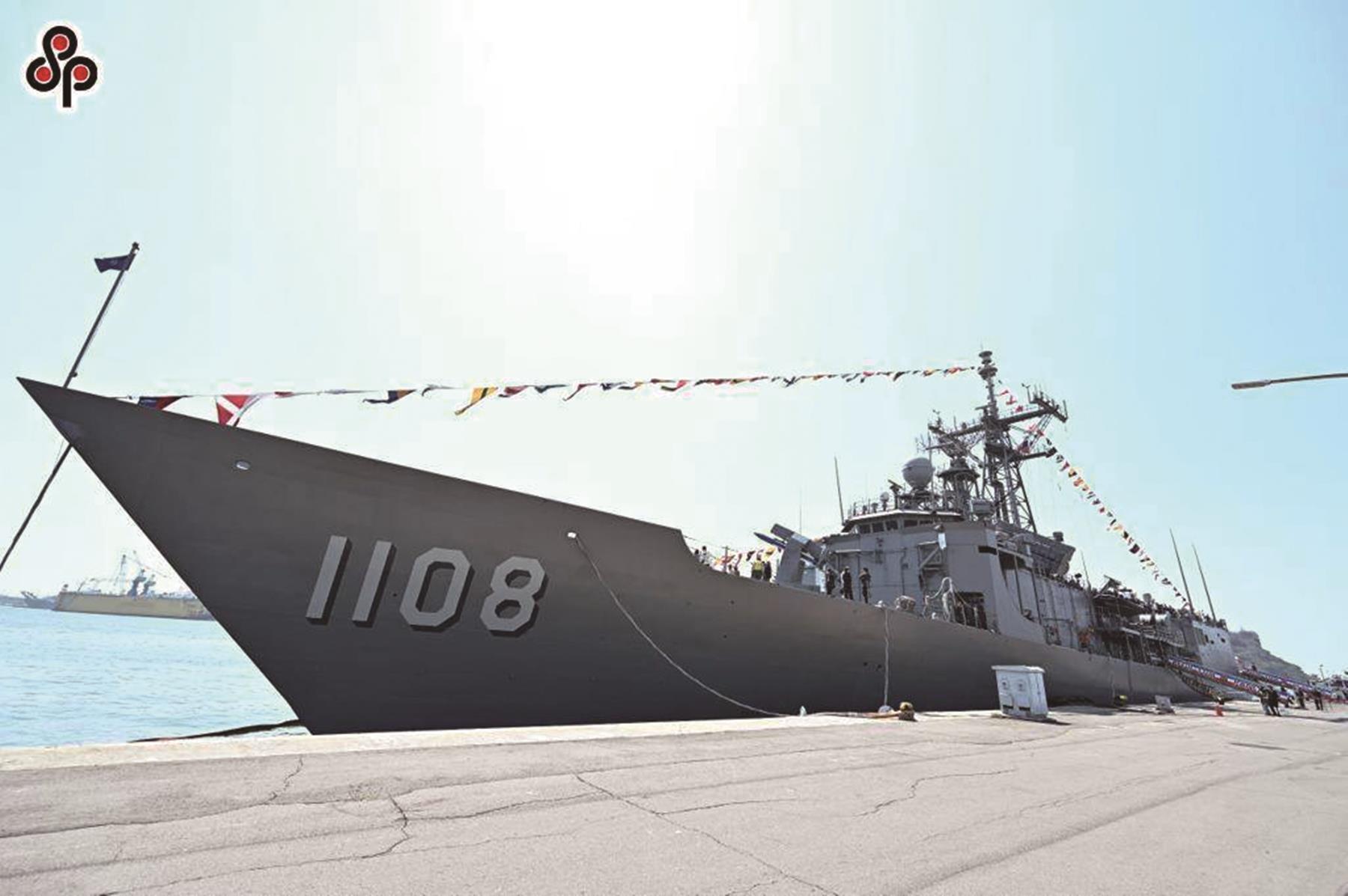 海軍敦睦艦隊曾在基隆港西三碼頭開放民眾參觀。圖為班超艦。(本報資料照片) image