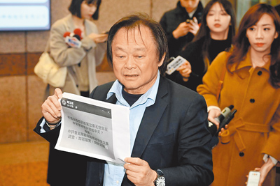 民進黨立委王世堅建議立院黨團總召柯建銘應去做精神鑑定。(杜宜諳攝) image