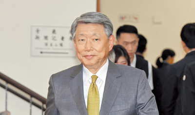 國民黨立委痛批,衛福部長邱泰源、經濟部長郭智輝(見圖)接連失言,內閣改組時應優先檢討兩人去留。(本報資料照片) image