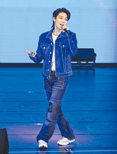 韓星JAY B來台9日晚在TICC演出,是他退伍後首度來台。(陳俊吉攝) image
