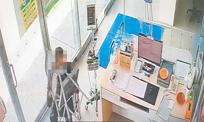 屏東醫院10日驚傳醫療暴力,46歲賴姓街友在急診室砸椅子,檢方複訊後向法官聲請羈押獲准。(屏檢提供/謝佳潾屏東傳真) image