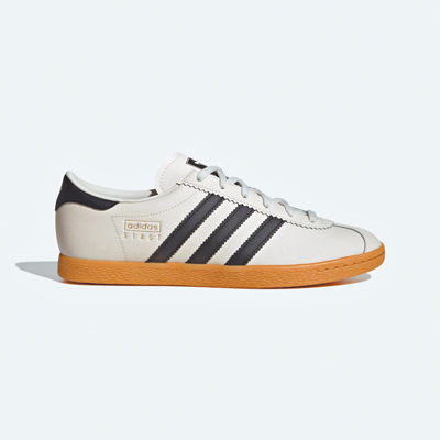 adidas STADT 運動休閒鞋,優惠價1690元。(蝦皮購物提供) adidas STADT 運動休閒鞋,優惠價1690元。(蝦皮購物提供)