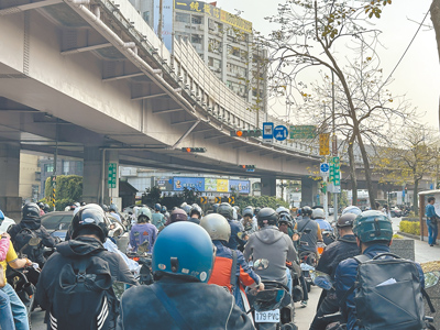 公館圓環連續7年成為北市交通肇事數第1名路口,台北市長蔣萬安25日拍板將啟動拆除圓環計畫。(丁上程攝) image