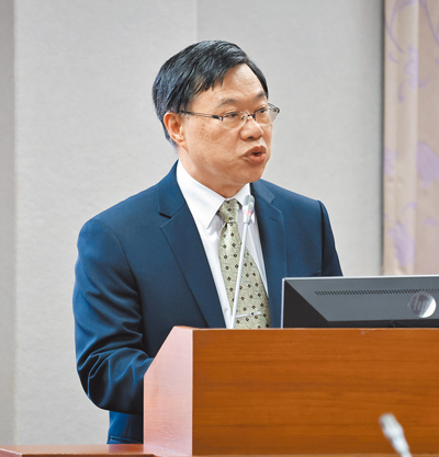 針對武統言論是否立專法規範?法務部次長徐錫祥26日在立法院表示將廣泛蒐集意見。(姚志平攝) image