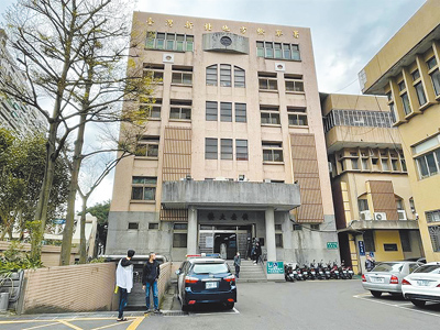 民眾黨前主席柯文哲妻子陳佩琪27日開記者會說柯的血尿有緊急就醫需求,台北看守所回應,柯文哲恢復狀況良好。(本報資料照片) image