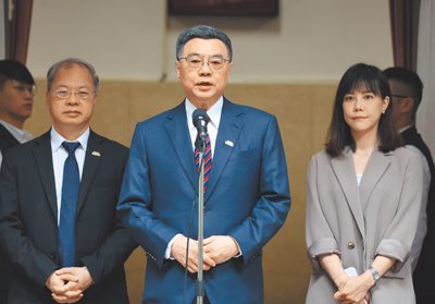 行政院長卓榮泰(中)27日指示,教育部將召開「管制陸生修讀我國國家關鍵核心技術項目跨部會研商會議」,防止對岸竊取以確保國家安全。(本報資料照片) image