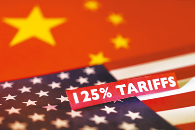 在白宮把對中國關稅加到145%後,中方11日再度回敬,宣布對美產品關稅由84%調升至125%,中美關稅戰持續交鋒。(路透) image