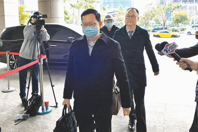 桃園市前市長鄭文燦(前)涉貪案,因原受命法官患重大傷病請假1年,15日起由審判長孫立婷親審。(蔡依珍攝) image