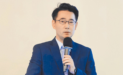 政治大學外交系教授黃奎博直言,「520演說這麼重要的場合,賴總統卻沒提到兩岸關係,一是因為它已經嚴重到不能提,另一個就是它已經被解決了」。(藍孝威攝) image