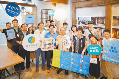 宜蘭縣政府在5月29日到6月4日舉辦「壯圍不打烊」,邀請民眾走訪經過改造的老屋等據點,24日先辦理「老屋走讀」為活動暖場。(宜蘭縣政府提供/李忠一宜蘭傳真) image