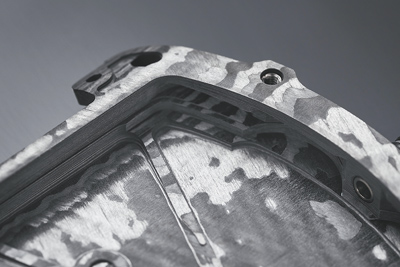 Richard Mille RM 27-05 RAFAEL NADAL飛行陀飛輪腕表採用Carbon TPT® B.4複合材質碳纖維打造,更加輕盈。(Richard Mille提供) Richard Mille RM 27-05 RAFAEL NADAL飛行陀飛輪腕表採用Carbon TPT® B.4複合材質碳纖維打造,更加輕盈。(Richard Mille提供)