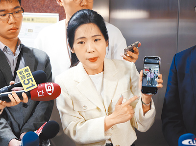 國民黨立委徐巧芯表示,5月9日是參加國稅局報稅服務的公務行程。(姚志平攝) image
