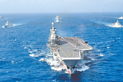 日本防衛省統合幕僚監部8日公布,共軍遼寧艦編隊7至8日突破第二島鏈,首次抵達硫磺島以東,日本最東端島嶼的南鳥島西南附近海域,期間還一度駛入日本專屬經濟海域。(中新社) image