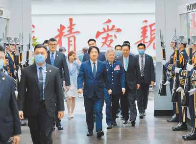 國民黨、民眾黨12日均證實,接獲總統府祕書長潘孟安來電,邀兩黨主席18日與賴總統共商國是。圖為賴清德總統12日出席「114年警察節慶祝大會」。(郭吉銓攝) image