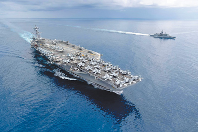 美國「卡爾文森號」航空母艦現位於阿拉伯海,是目前部署在該地區的唯一一艘航母。(摘自美國海軍官網) 美國「卡爾文森號」航空母艦現位於阿拉伯海,是目前部署在該地區的唯一一艘航母。(摘自美國海軍官網)
